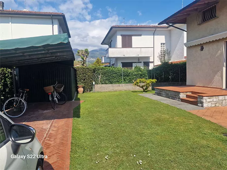 Immagine 6 di Villa in vendita  in Via Leonardo da Vinci a Pietrasanta