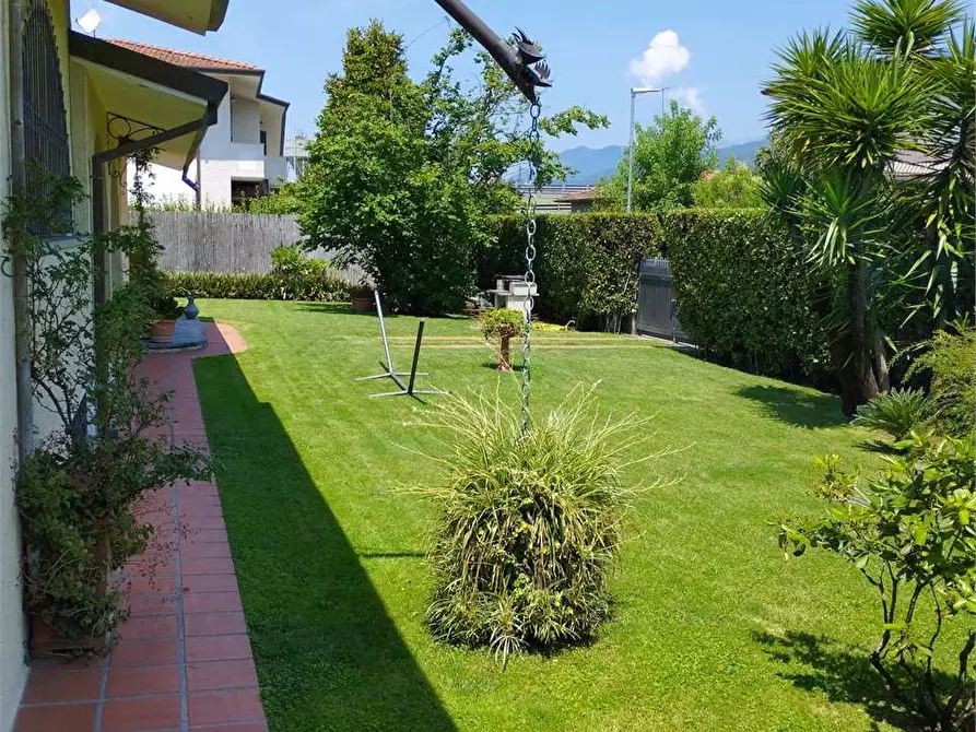 Immagine 30 di Villa in vendita  in Via Martiri di Sant Anna a Forte Dei Marmi