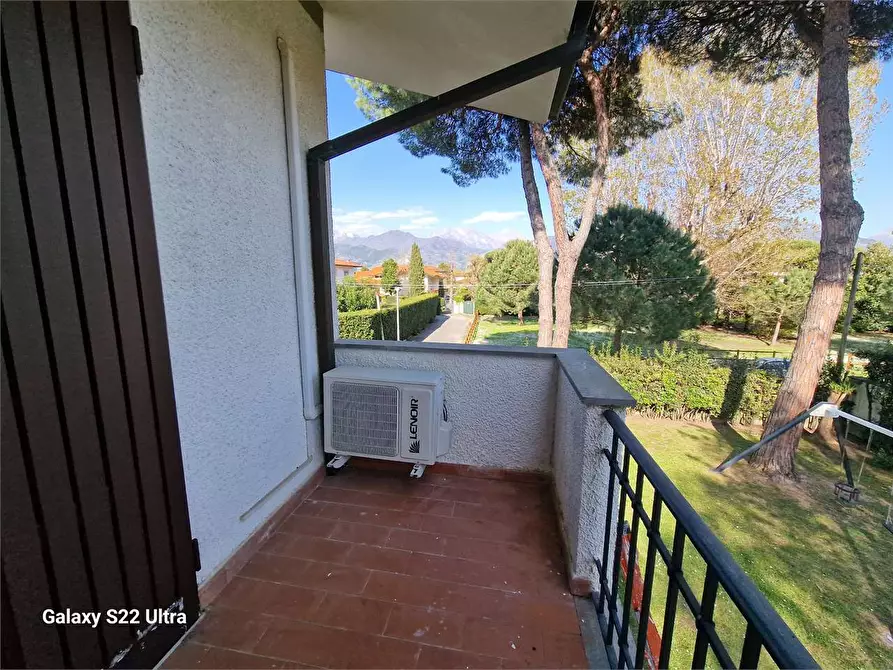 Immagine 49 di Casa bifamiliare in vendita  in Via  XX Settembre a Forte Dei Marmi