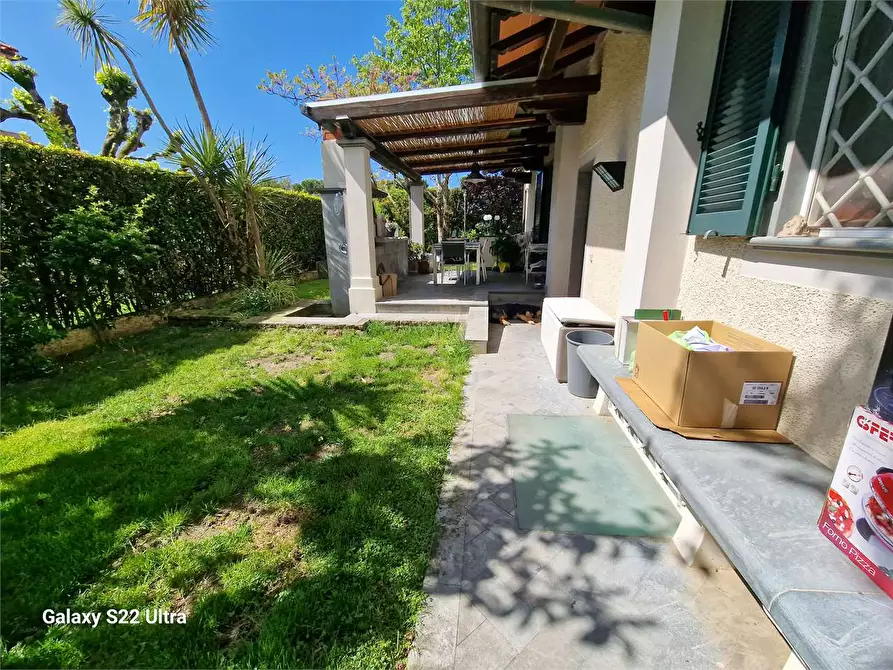 Immagine 94 di Villa in affitto  in Via Francesco Carrara a Forte Dei Marmi