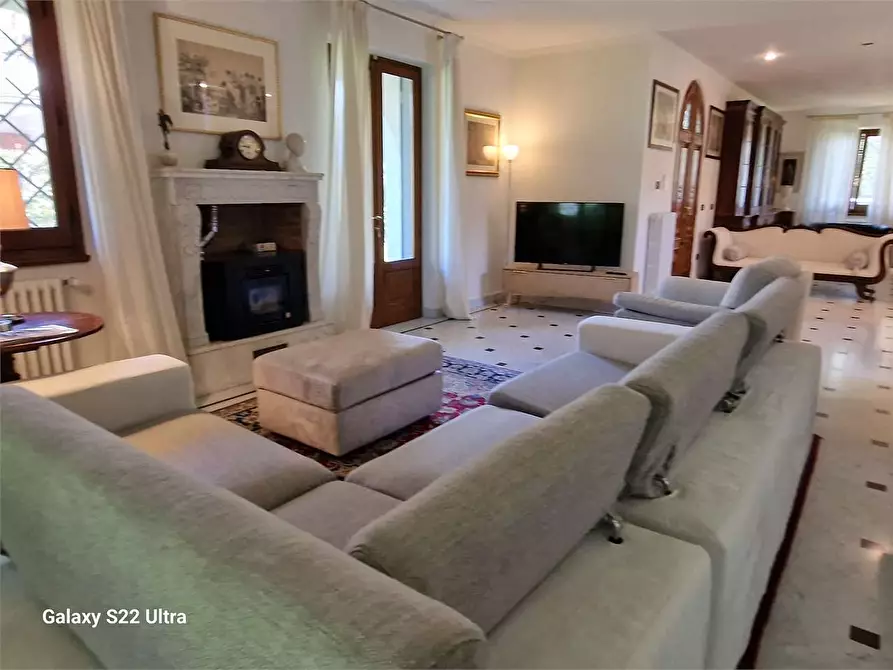 Immagine 14 di Villa in affitto  in Via Francesco Carrara a Forte Dei Marmi