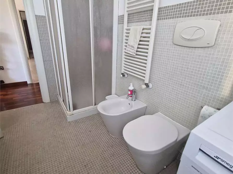 Immagine 27 di Appartamento in vendita  in Via Pascoli a Seravezza