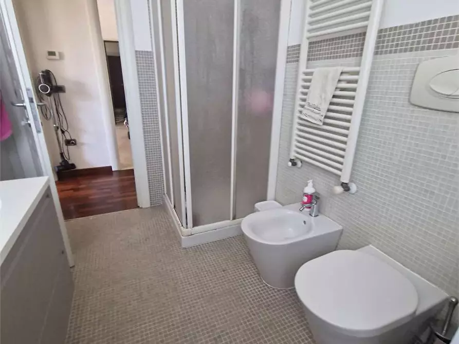 Immagine 28 di Appartamento in vendita  in Via Pascoli a Seravezza