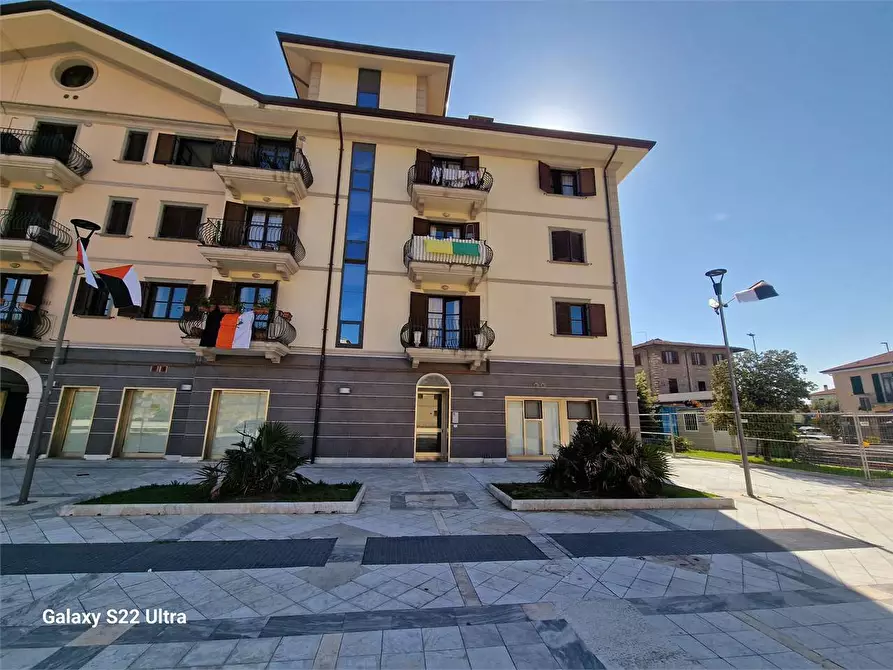 Immagine 30 di Appartamento in vendita  in Via Pascoli a Seravezza