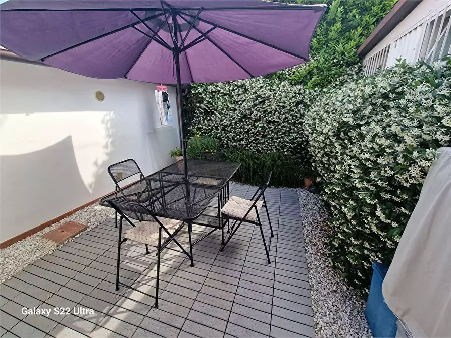 appartamento in vendita a Pietrasanta in zona Tonfano