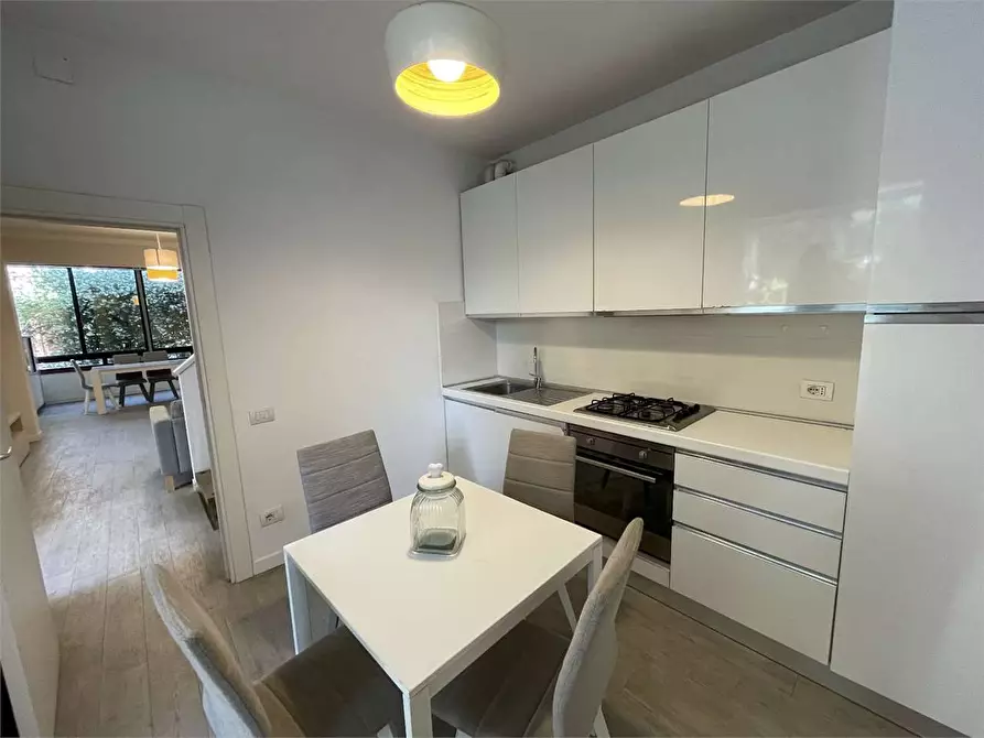 Immagine 3 di Villa in vendita  in Via Quarto a Pietrasanta