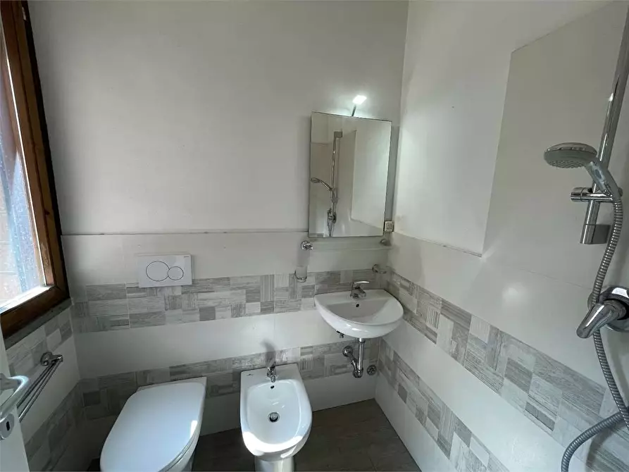 Immagine 26 di Villa in vendita  in Via Quarto a Pietrasanta