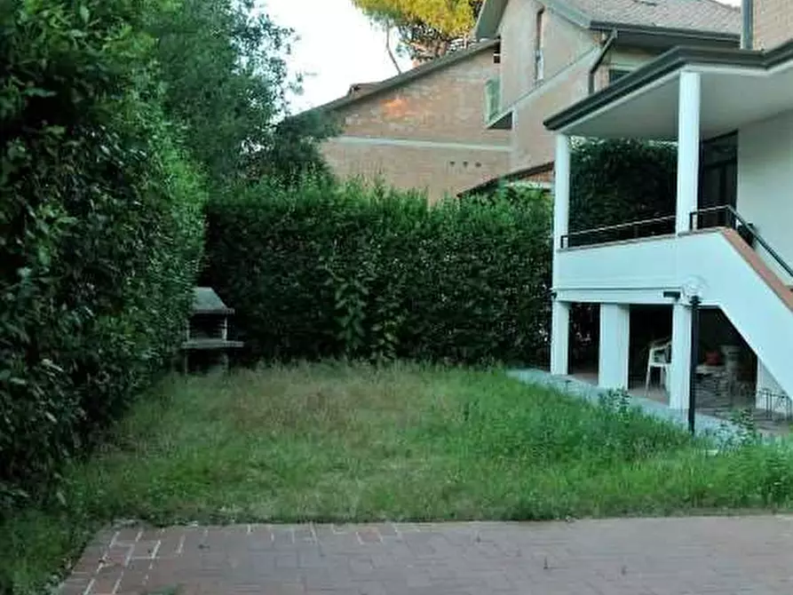 Immagine 33 di Villa in vendita  in Via Quarto a Pietrasanta