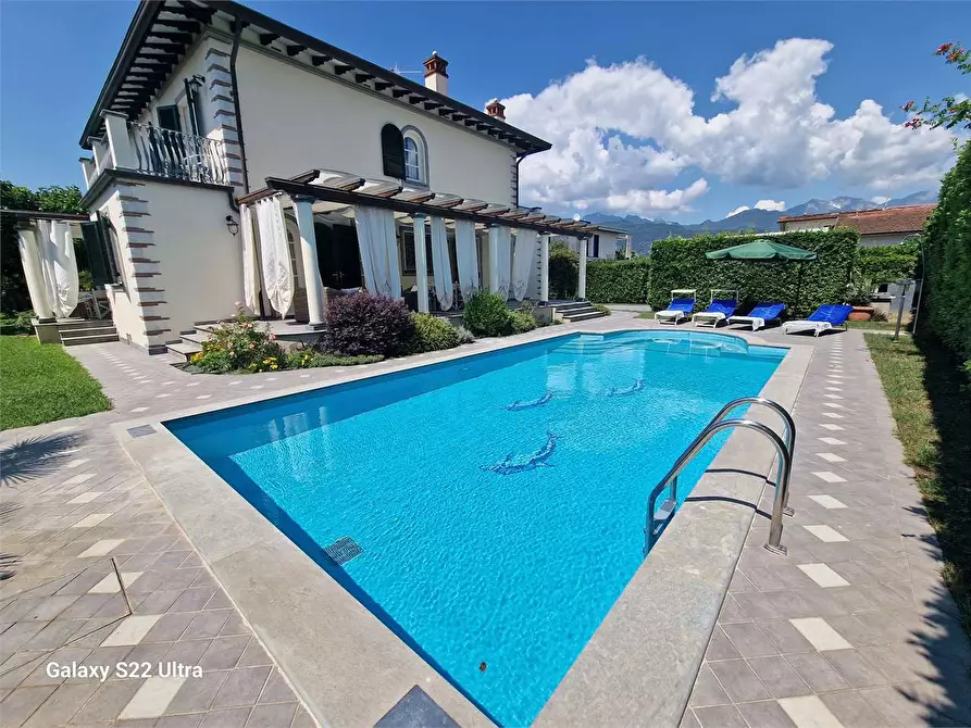 Immagine 62 di Villa in affitto  in Via B. Croce a Forte Dei Marmi