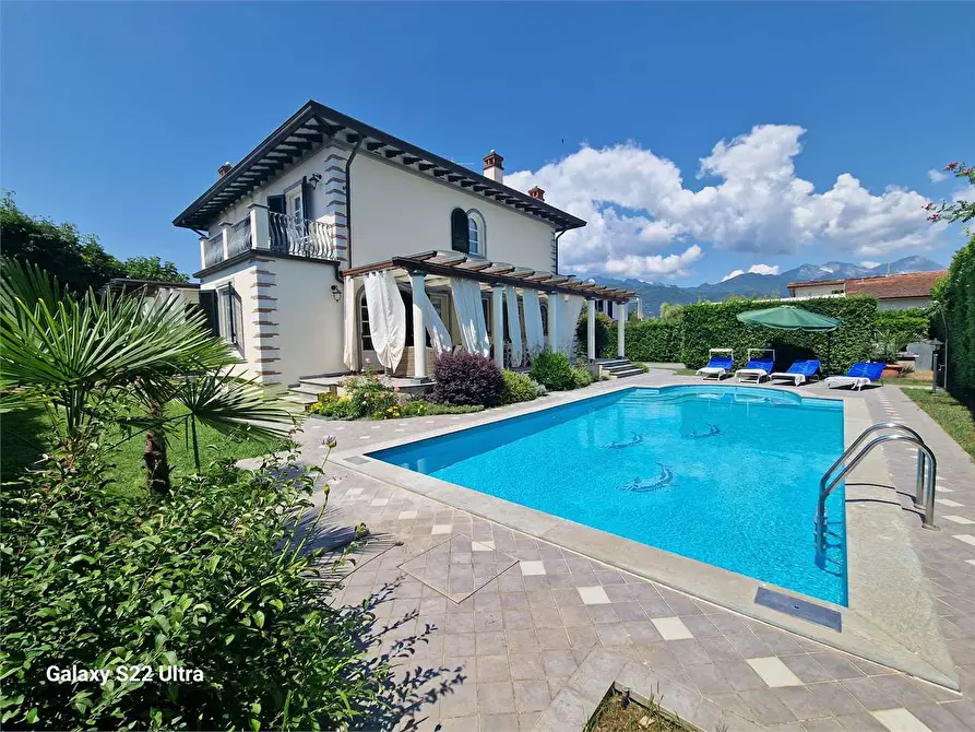 Immagine 66 di Villa in affitto  in Via B. Croce a Forte Dei Marmi