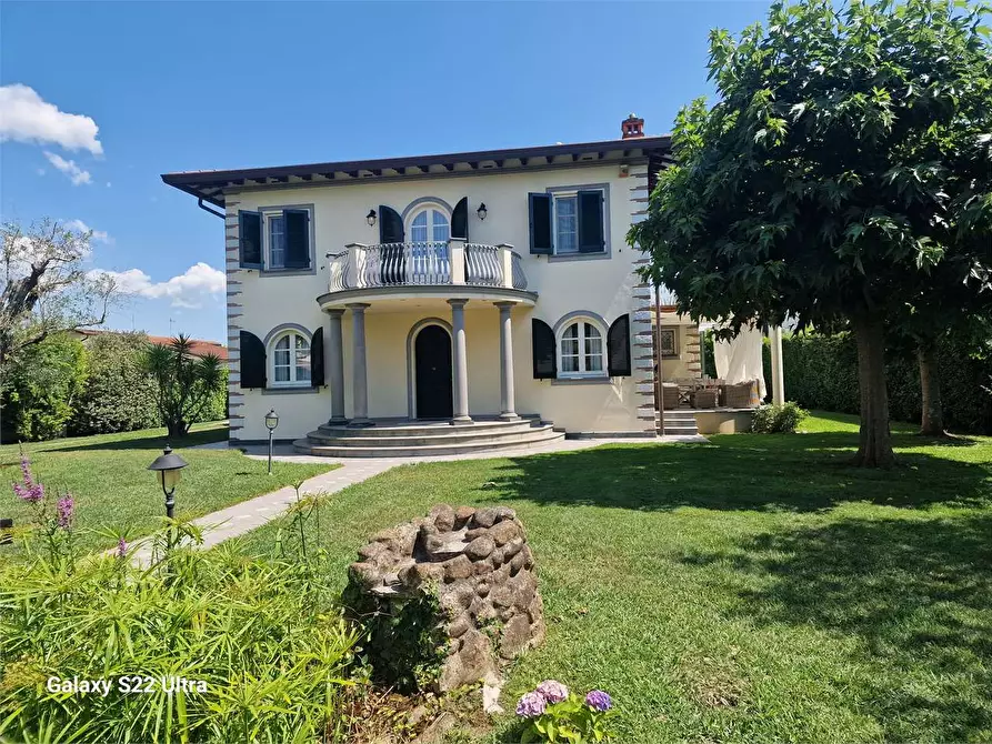 Immagine 76 di Villa in affitto  in Via B. Croce a Forte Dei Marmi