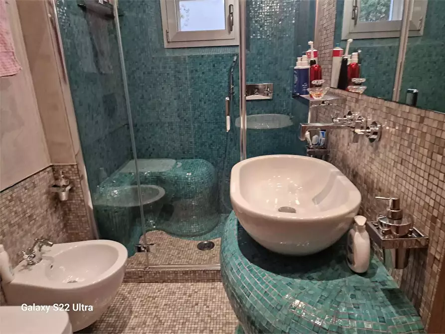 Immagine 19 di Appartamento in vendita  in Via Stagio Stagi a Pietrasanta