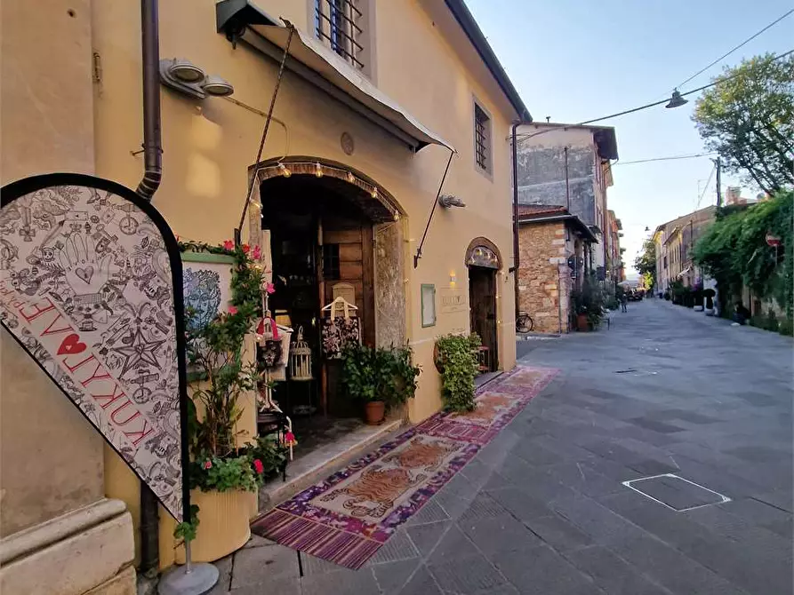 Immagine 37 di Appartamento in vendita  in Via Stagio Stagi a Pietrasanta