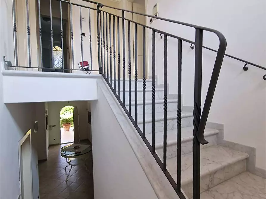 Immagine 56 di Villa in affitto  in Via Regeni a Forte Dei Marmi