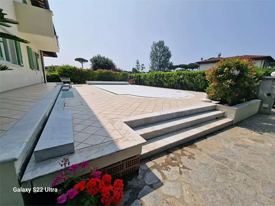 Immagine 23 di Villa in affitto  in Via Regeni a Forte Dei Marmi
