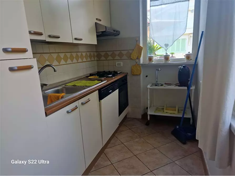 Immagine 11 di Appartamento in vendita  in Via Leonardo da Vinci a Pietrasanta