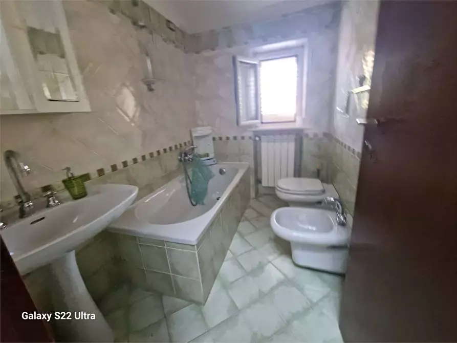 Immagine 15 di Appartamento in vendita  in Via Leonardo da Vinci a Pietrasanta