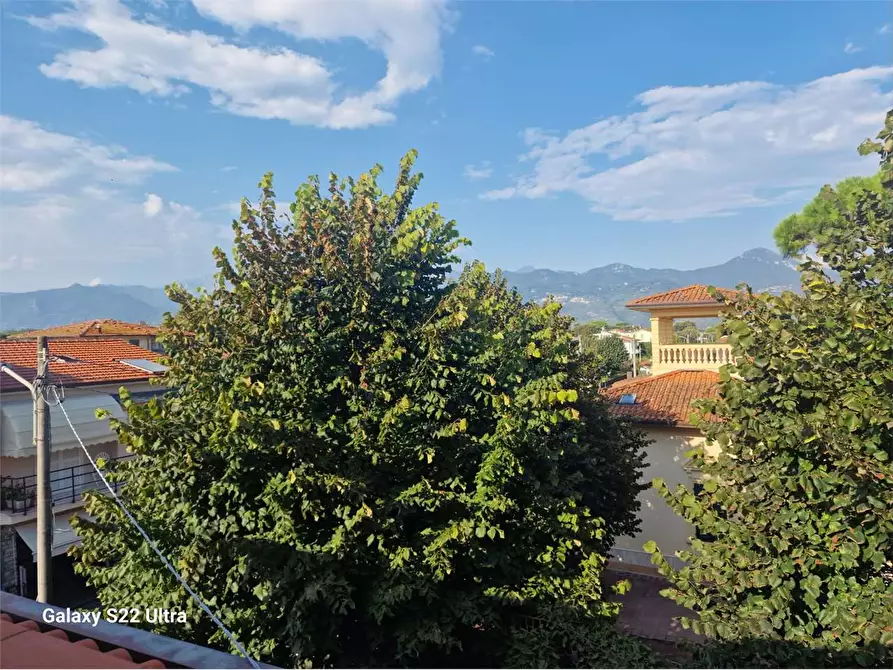Immagine 23 di Appartamento in vendita  in Via Leonardo da Vinci a Pietrasanta