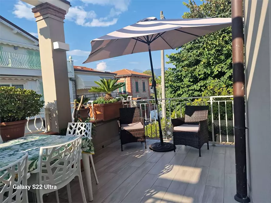 Immagine 2 di Appartamento in vendita  in Via Leonardo da Vinci a Pietrasanta