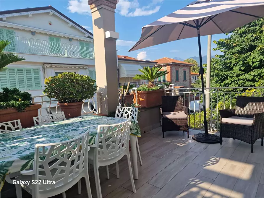 Immagine 1 di Appartamento in vendita  in Via Leonardo da Vinci a Pietrasanta