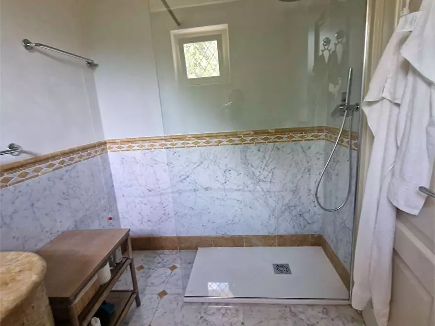 Immagine 27 di Villa in vendita  in Via Volta a Forte Dei Marmi