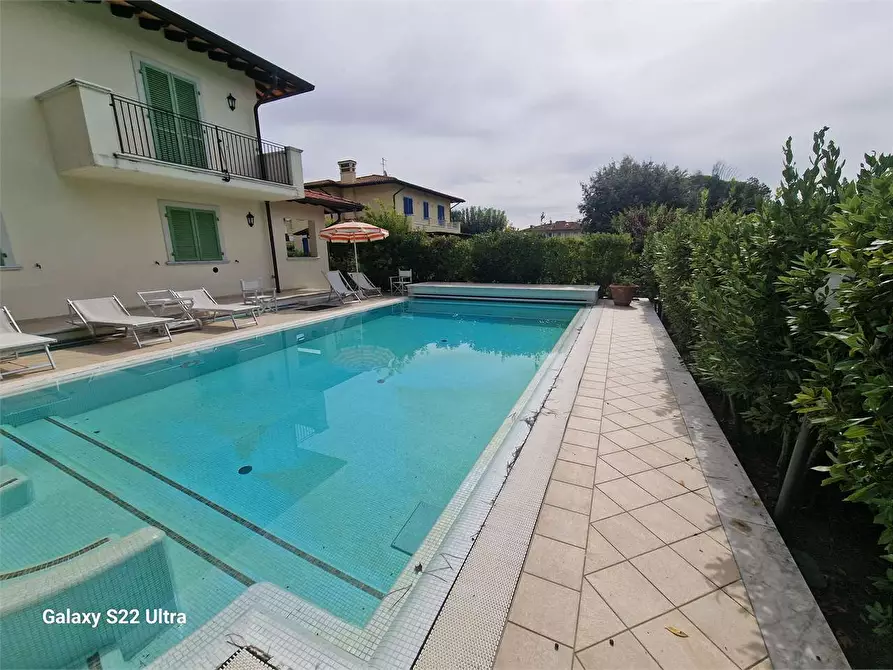 Immagine 11 di Villa in affitto  in Via Regeni a Forte Dei Marmi