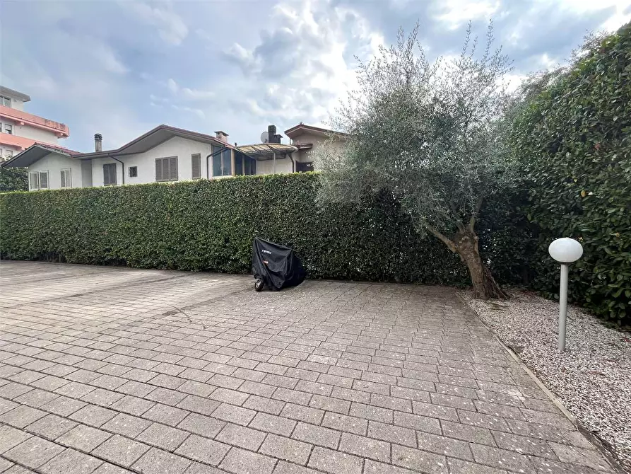 Immagine 20 di Appartamento in affitto  in Via Cugnia a Seravezza