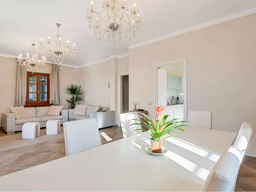 Immagine 18 di Villa in affitto  in Via Casone a Pietrasanta