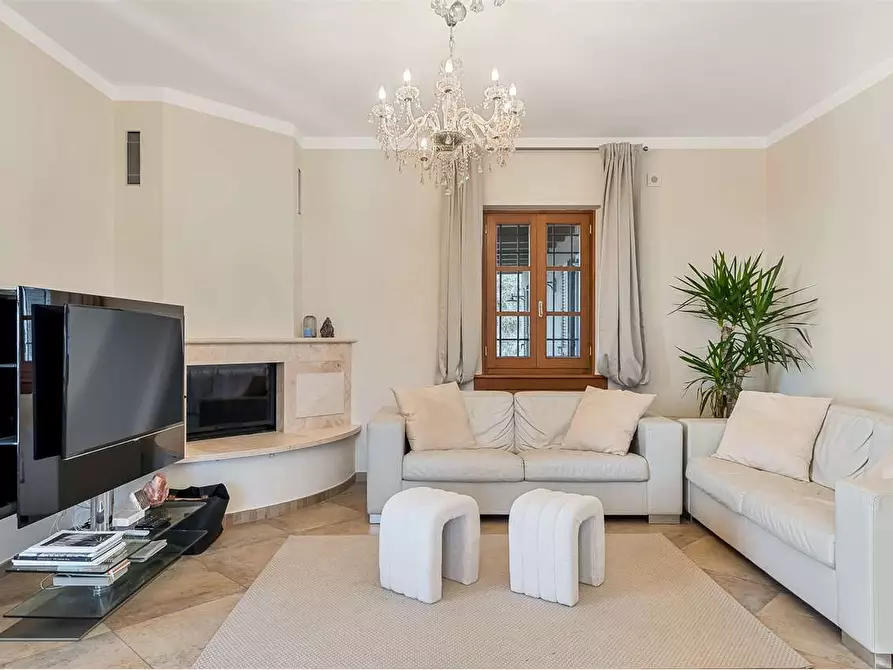 Immagine 21 di Villa in affitto  in Via Casone a Pietrasanta