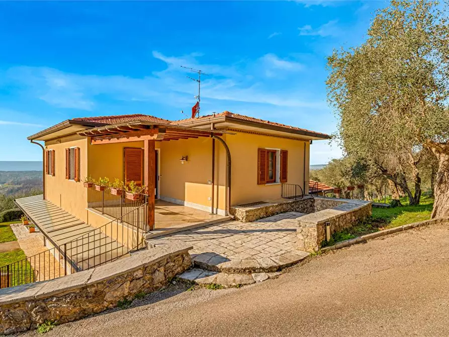 Immagine 36 di Villa in affitto  in Via Casone a Pietrasanta