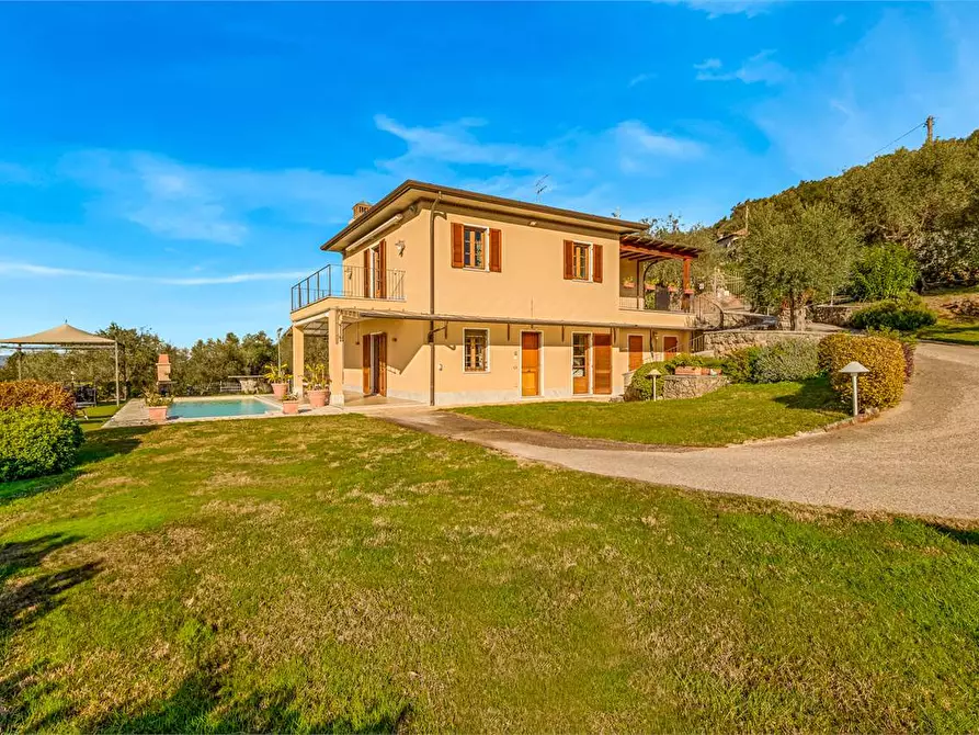 Immagine 39 di Villa in affitto  in Via Casone a Pietrasanta