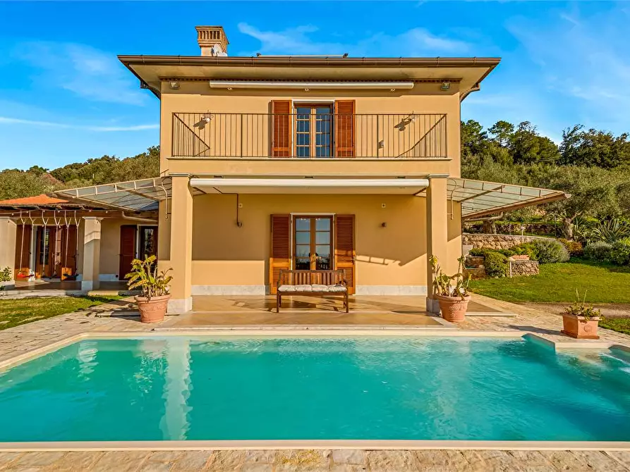 Immagine 2 di Villa in affitto  in Via Casone a Pietrasanta