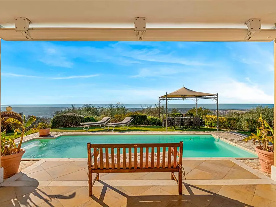 Immagine 2 di Villa in affitto  in Via Casone a Pietrasanta