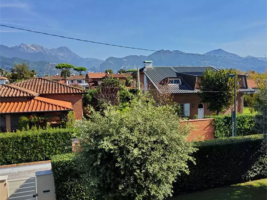 Immagine 32 di Villa in vendita  in Via B. Croce a Forte Dei Marmi