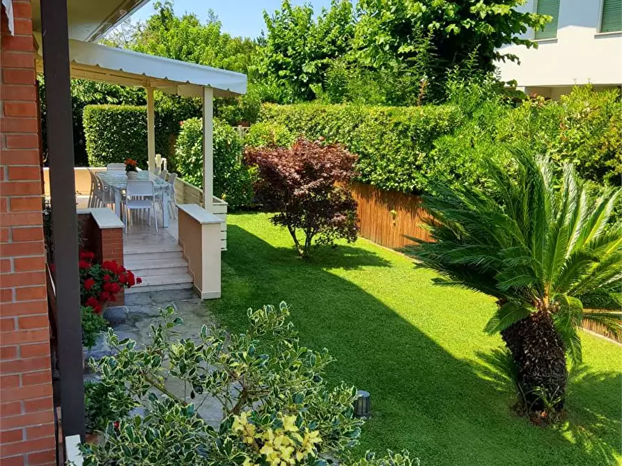 Immagine 35 di Villa in vendita  in Via B. Croce a Forte Dei Marmi