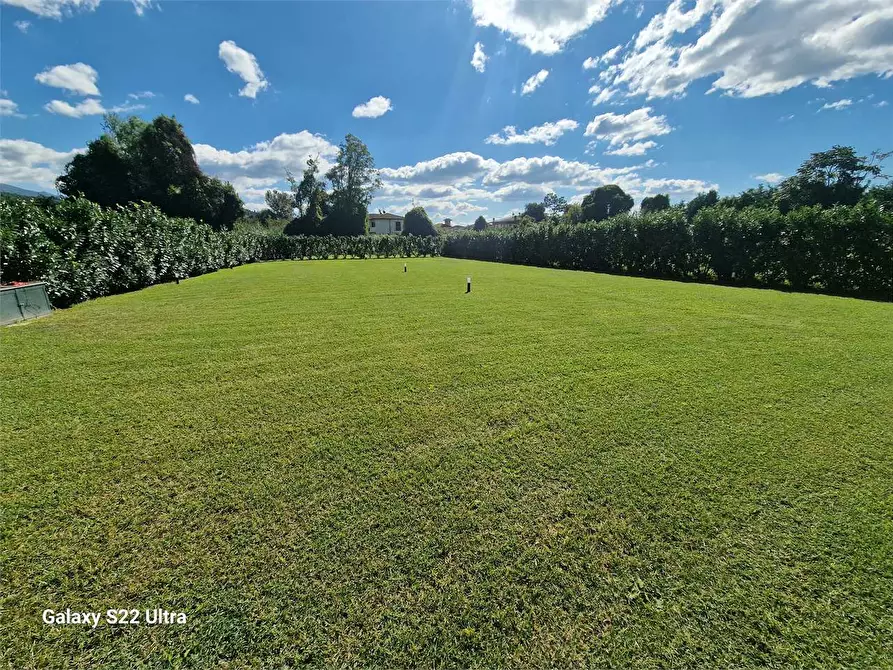 Immagine 55 di Villa in vendita  in Via Basilicata a Pietrasanta