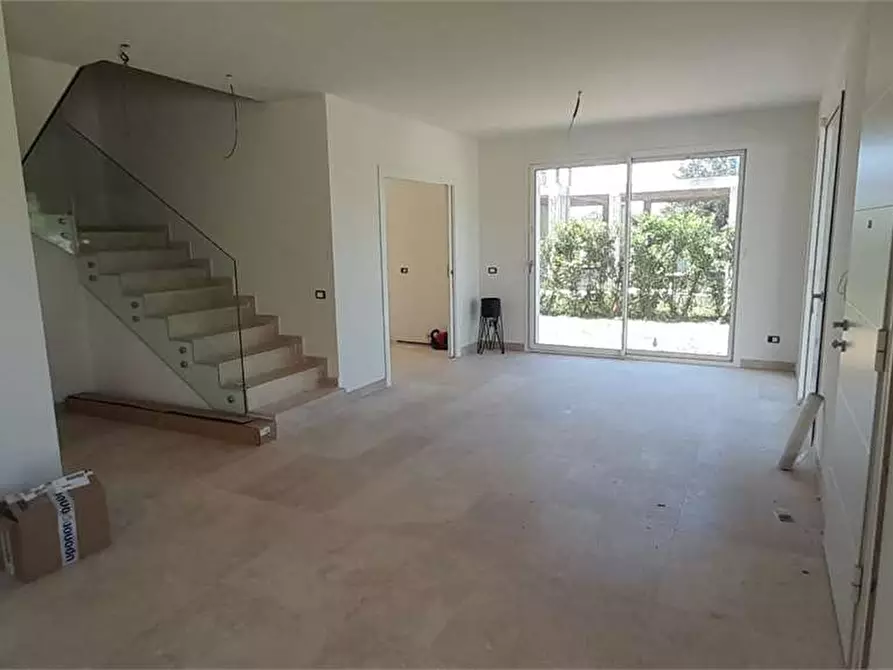 Immagine 20 di Villa in vendita  in Via Basilicata a Pietrasanta