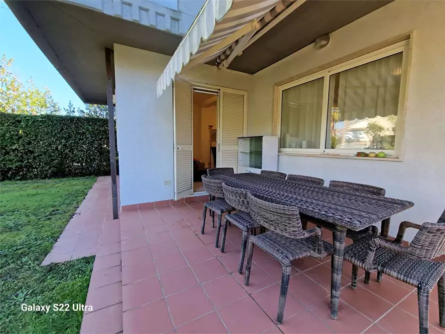 Immagine 1 di Villa in affitto  in Via Cavour a Forte Dei Marmi