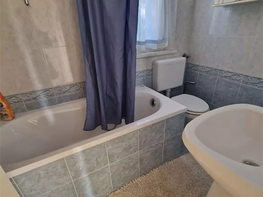 Immagine 33 di Casa indipendente in affitto  in Via M. Buonarroti a Pietrasanta