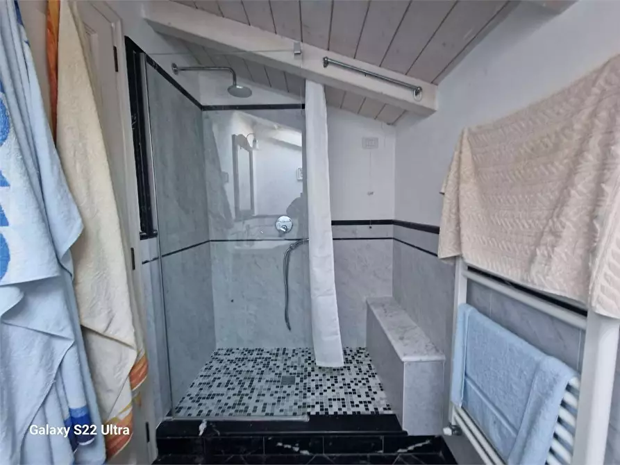 Immagine 32 di Casa indipendente in affitto  in Via M. Buonarroti a Pietrasanta