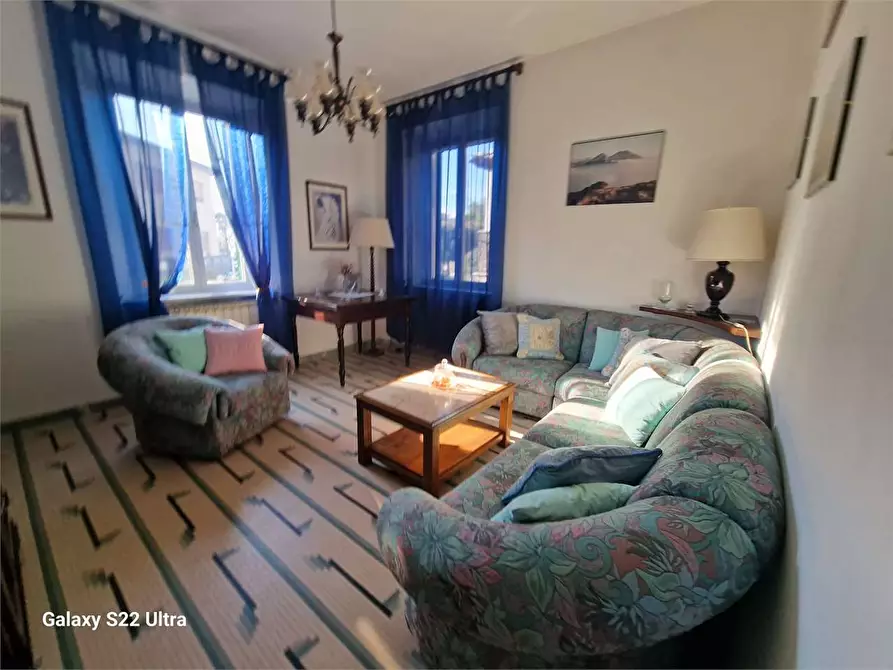 Immagine 4 di Appartamento in vendita  in Via Don Minzoni a Seravezza