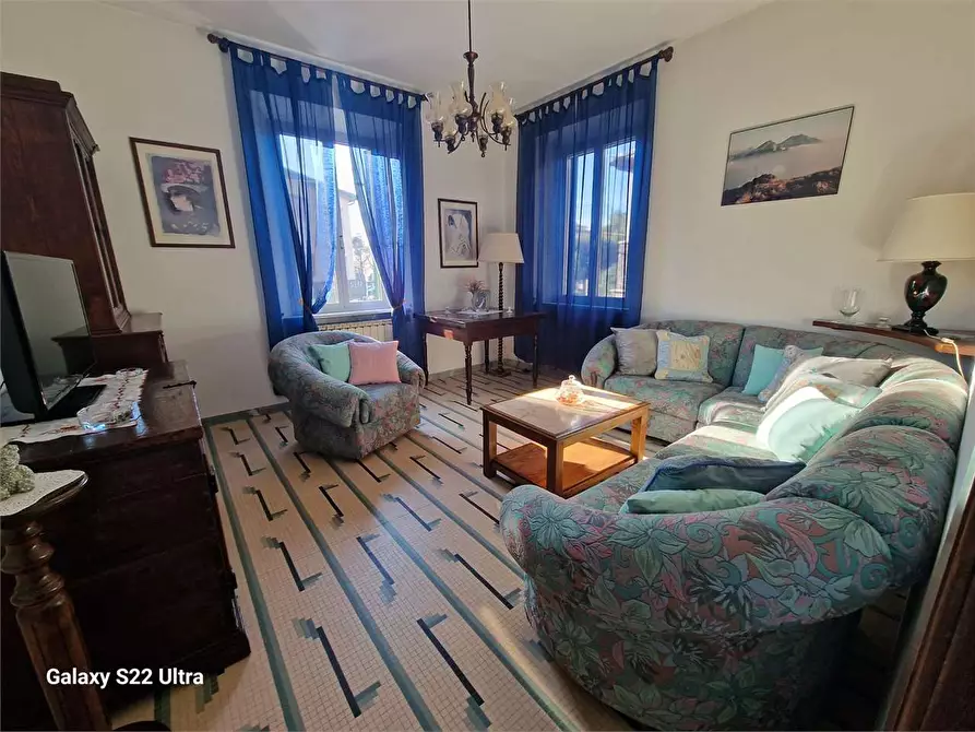 Immagine 5 di Appartamento in vendita  in Via Don Minzoni a Seravezza