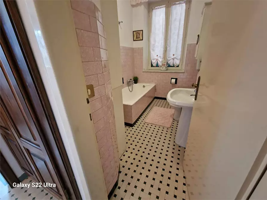 Immagine 17 di Appartamento in vendita  in Via Don Minzoni a Seravezza