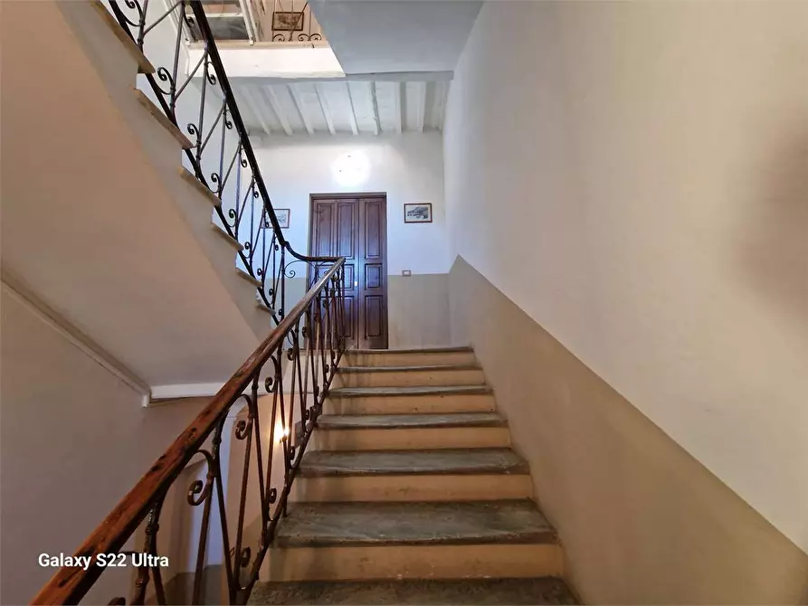 Immagine 3 di Appartamento in vendita  in Via Mancini a Seravezza