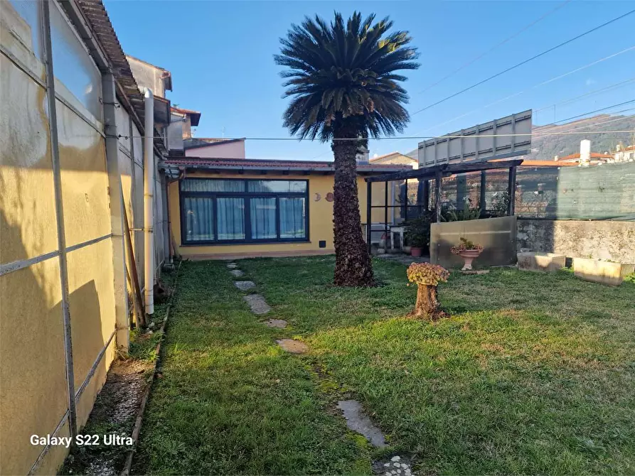 Immagine 26 di Appartamento in vendita  in Via Don Minzoni a Seravezza