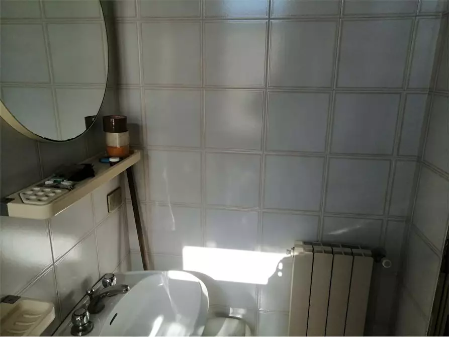 Immagine 7 di Negozio in vendita  in Via Provinciale a Forte Dei Marmi