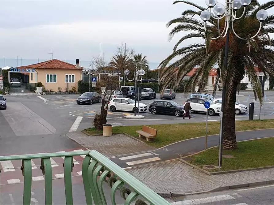 Immagine 29 di Appartamento in affitto  in Via Pascoli a Pietrasanta