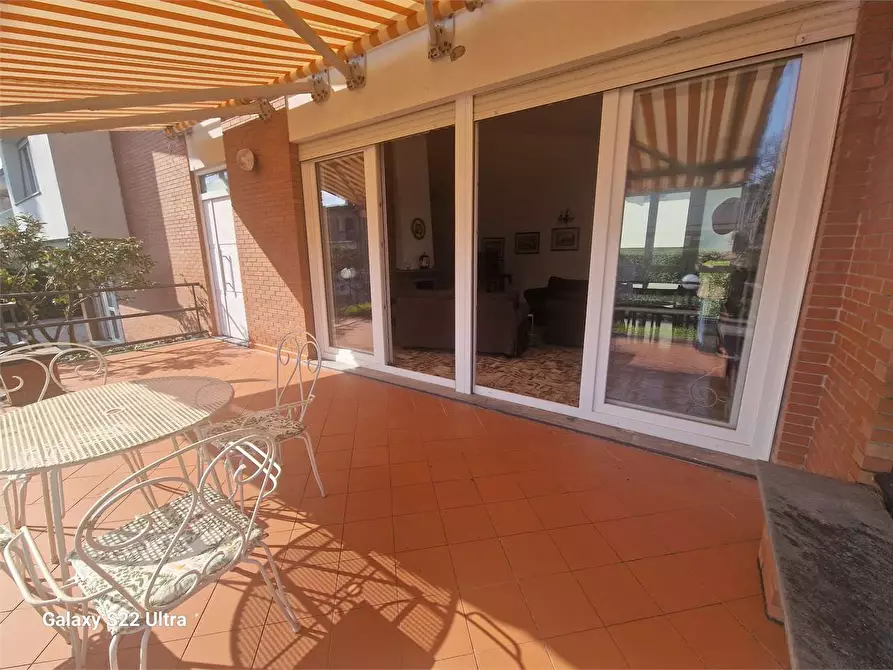 Immagine 1 di Villa in affitto  in Via Mentana a Pietrasanta