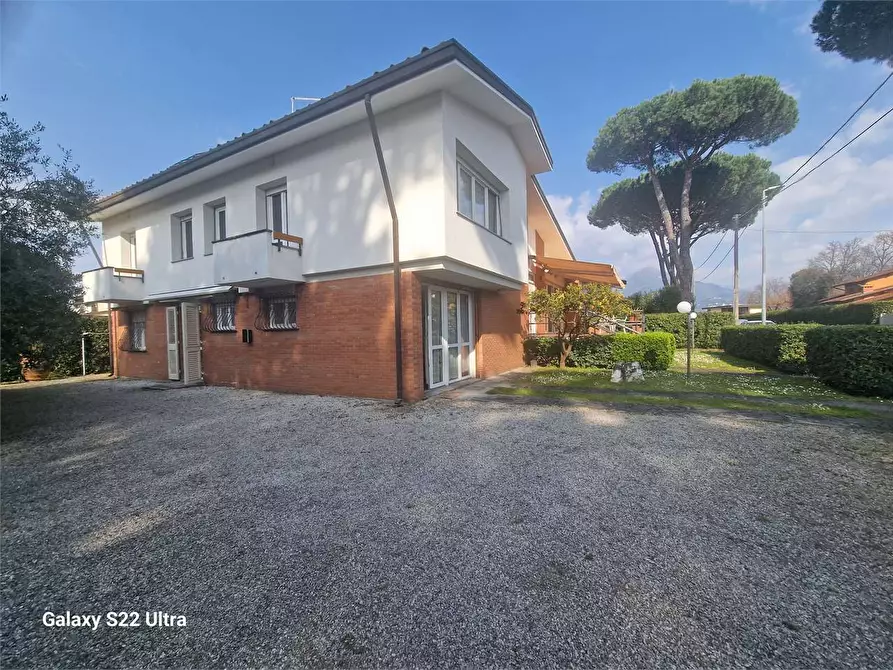 Immagine 39 di Villa in affitto  in Via Del Ghirlandaio a Pietrasanta