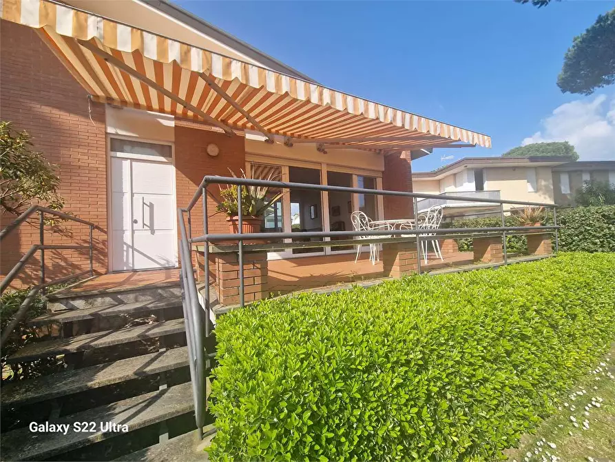 Immagine 2 di Villa in affitto  in Via Del Ghirlandaio a Pietrasanta